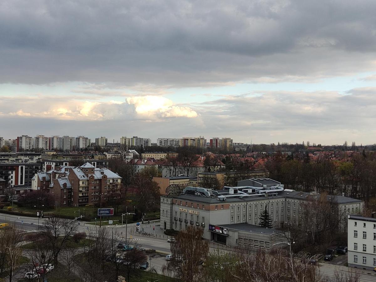 Apartament Z Widokiem Na Miasto กลีวิตเซ ภายนอก รูปภาพ