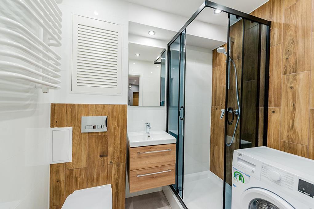 Apartament Z Widokiem Na Miasto กลีวิตเซ ภายนอก รูปภาพ